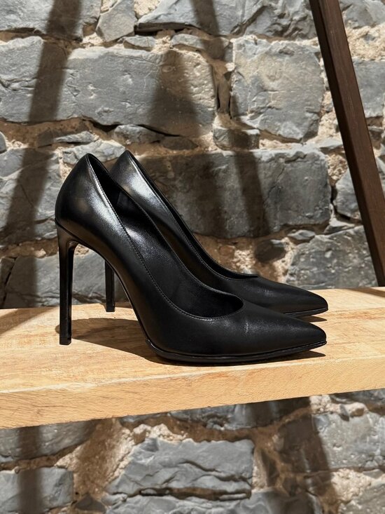 Saint Laurent Black Leather Paris 100 Pumps - Picture 1 of 11